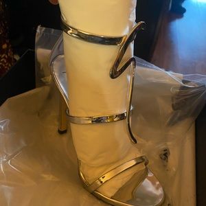Silver Giuseppe zanotti brand new in the box size 36(6) 100% AUTHENTIC